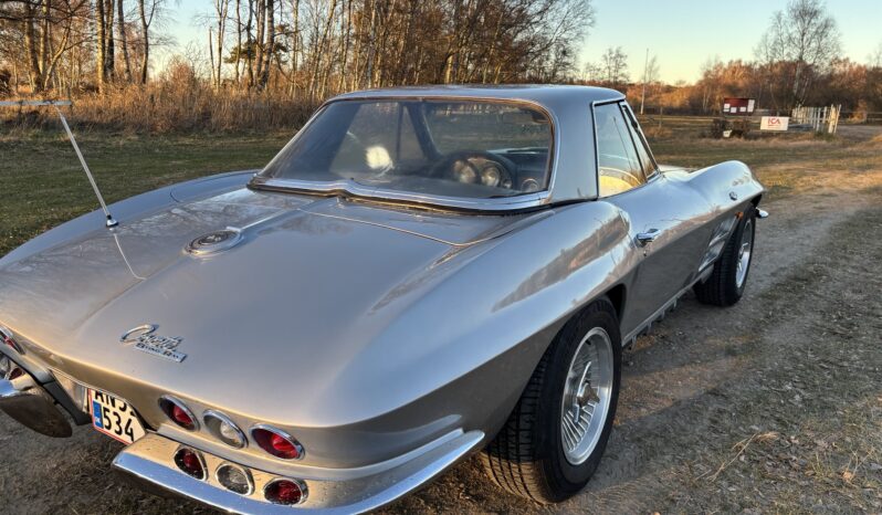 Chevrolet Corvette Sting Ray full