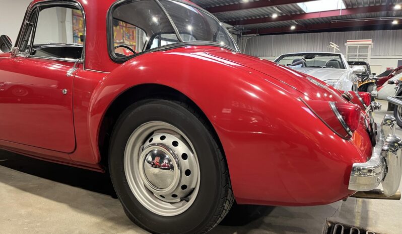 MG MGA coupe full