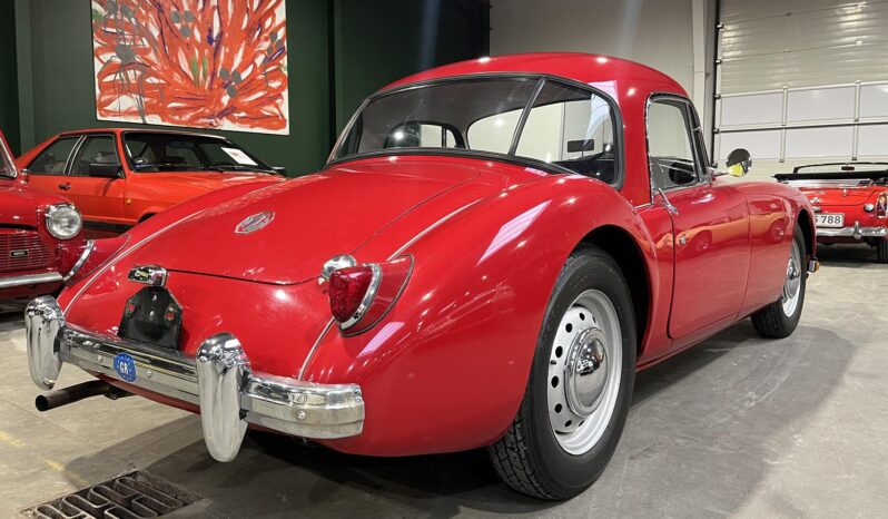 MG MGA coupe full