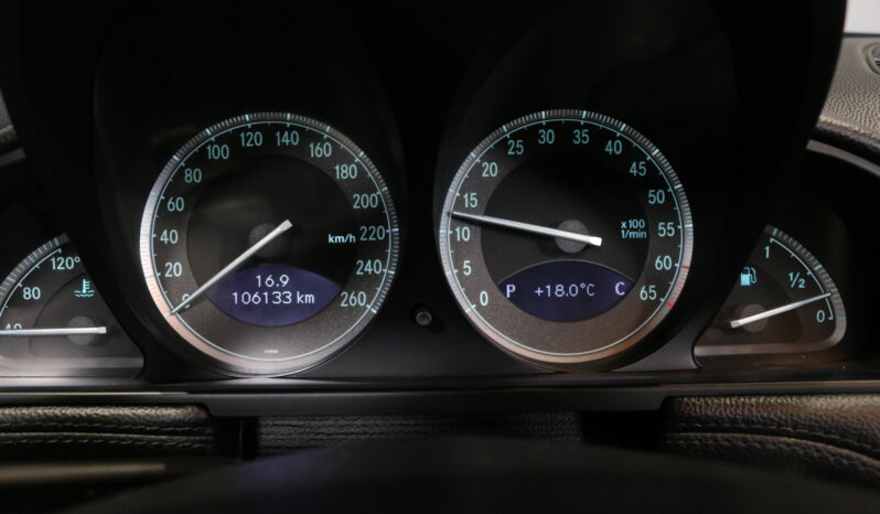 Mercedes-Benz SL (R230) Sl 500 full