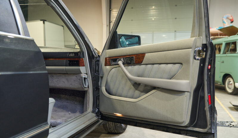 Mercedes-Benz S-Klasse (W126) 560 SEL V8 TRASCO 1000 SEL – NY SKARP PRIS…. full