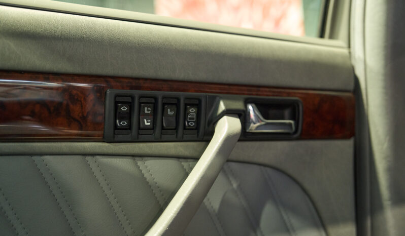 Mercedes-Benz S-Klasse (W126) 560 SEL V8 TRASCO 1000 SEL – NY SKARP PRIS…. full