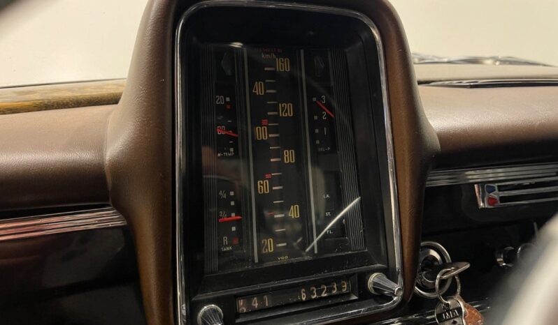 Mercedes-Benz 190-230 (W110) 190 C 2,0 4d full