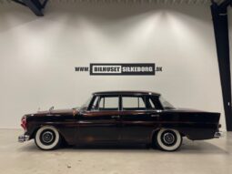 Mercedes-Benz 190-230 (W110) 190 C 2,0 4d full
