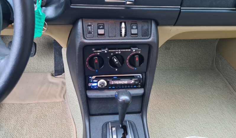 Mercedes-Benz 200-300 (W123) 230E full