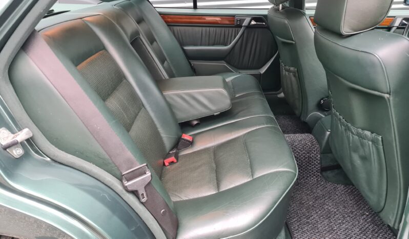 Mercedes-Benz E-Klasse (W124) 320 E full