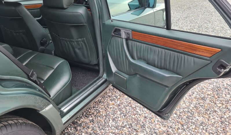 Mercedes-Benz E-Klasse (W124) 320 E full