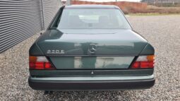 Mercedes-Benz E-Klasse (W124) 320 E full