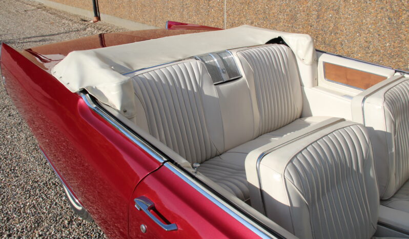 Cadillac Eldorado Cab full