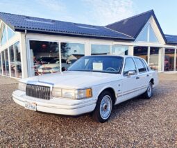 Lincoln Continental Town Car