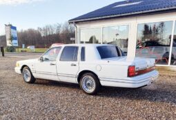 Lincoln Continental Town Car full