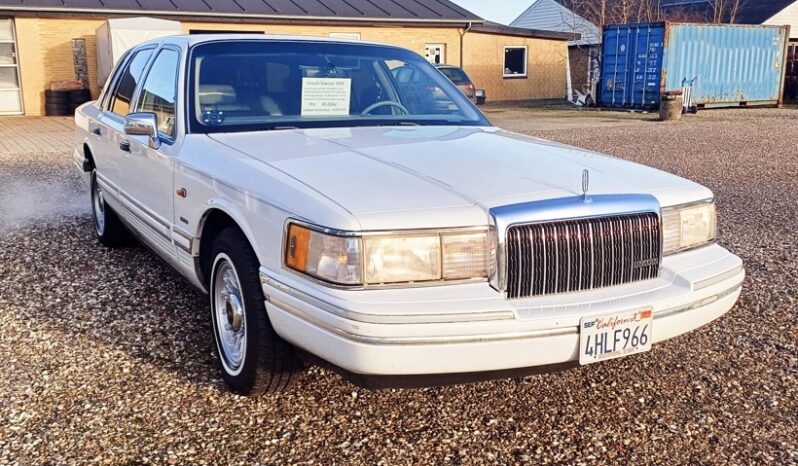 Lincoln Continental Town Car full