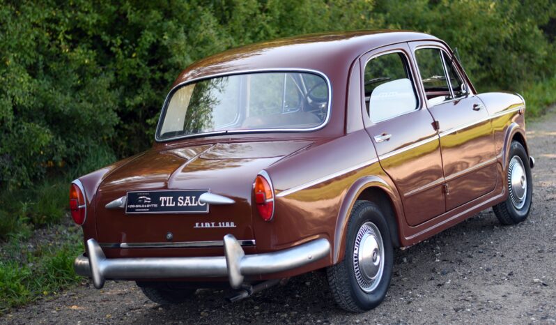 Fiat 1100 saalon full