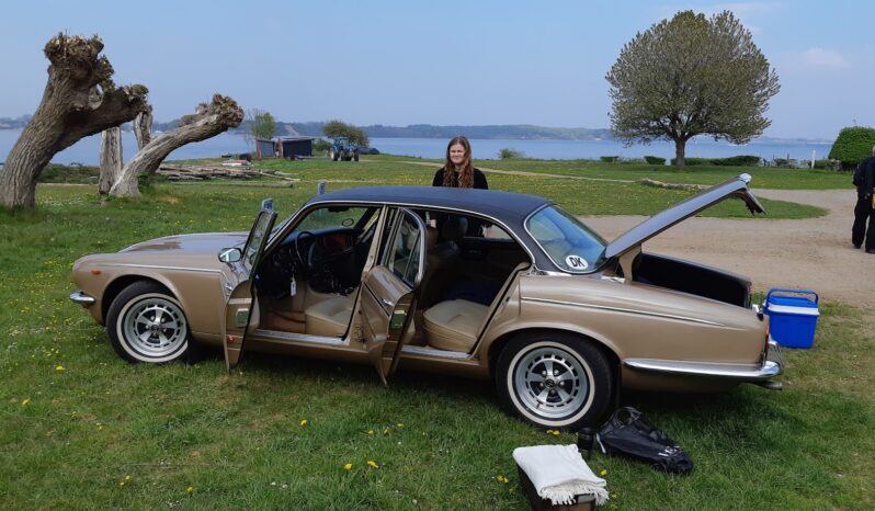 Daimler Double Six Van den Plas full