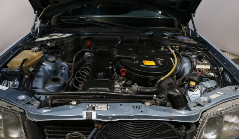 Mercedes-Benz S-Klasse (W126) 300 SE full