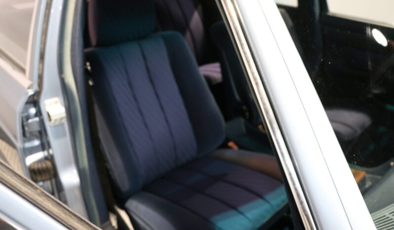 Mercedes-Benz S-Klasse (W126) 300 SE full