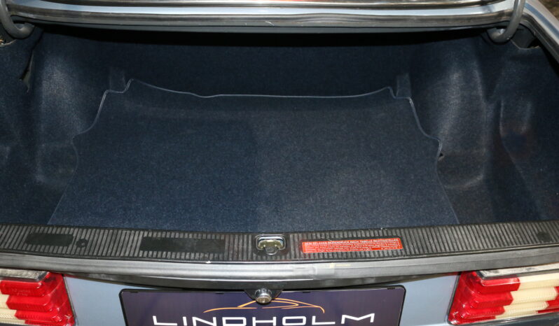 Mercedes-Benz S-Klasse (W126) 300 SE full