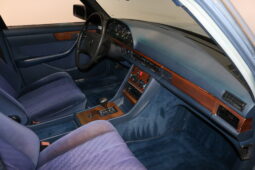 Mercedes-Benz S-Klasse (W126) 300 SE full