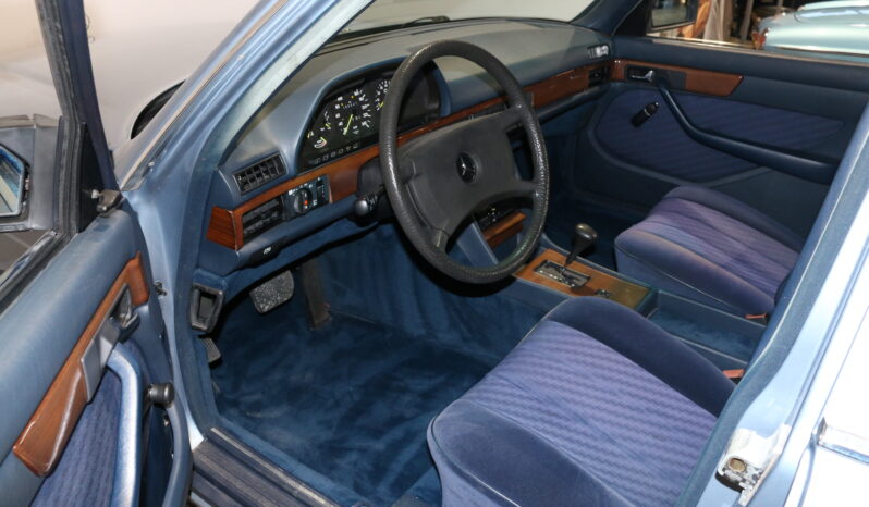 Mercedes-Benz S-Klasse (W126) 300 SE full