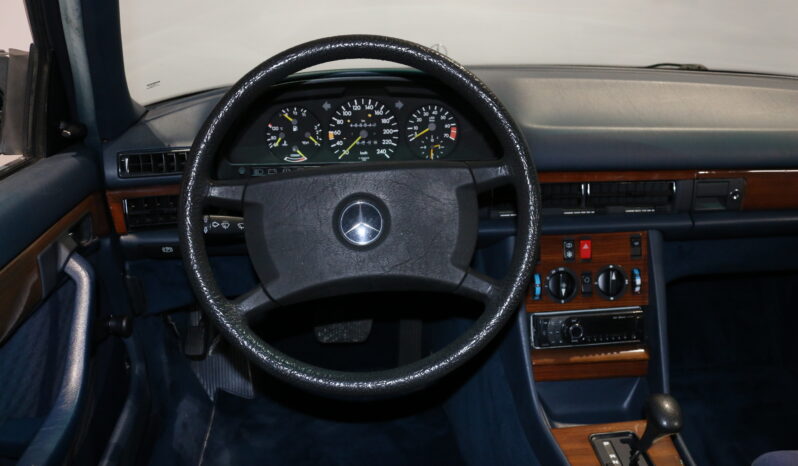 Mercedes-Benz S-Klasse (W126) 300 SE full