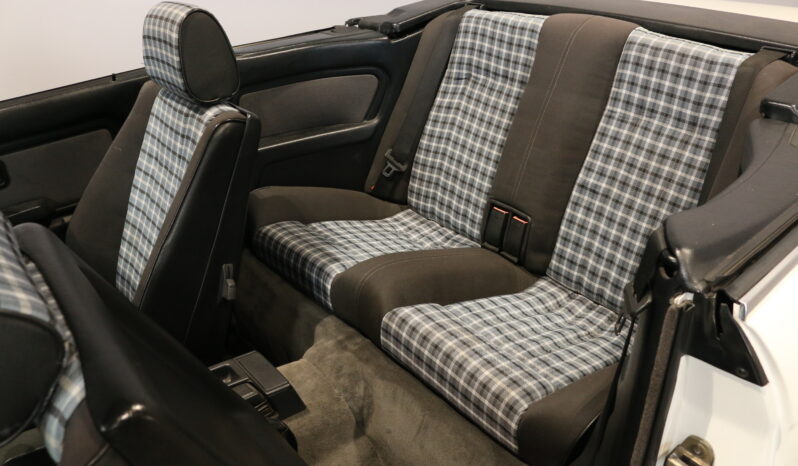 BMW 3-serie E30 320i Cabriolet full