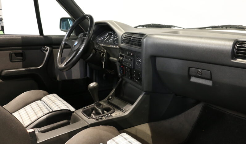 BMW 3-serie E30 320i Cabriolet full