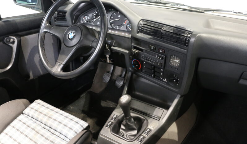 BMW 3-serie E30 320i Cabriolet full