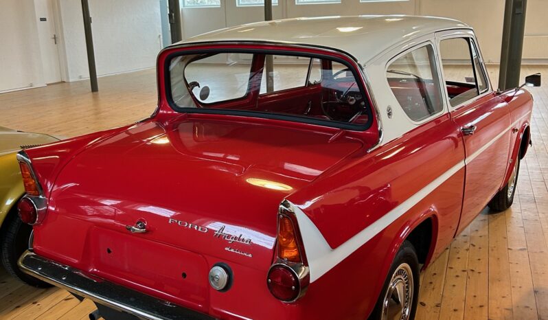 Ford Anglia 105E full