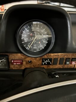 VW Bobbel 1303 Cabriolet Trible White full