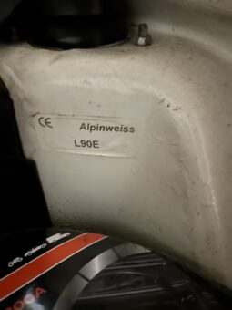 VW Bobbel 1303 Cabriolet Trible White full