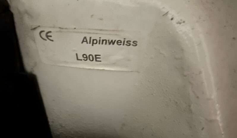 VW Bobbel 1303 Cabriolet Trible White full