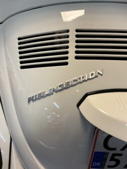 VW Bobbel 1303 Cabriolet Trible White full