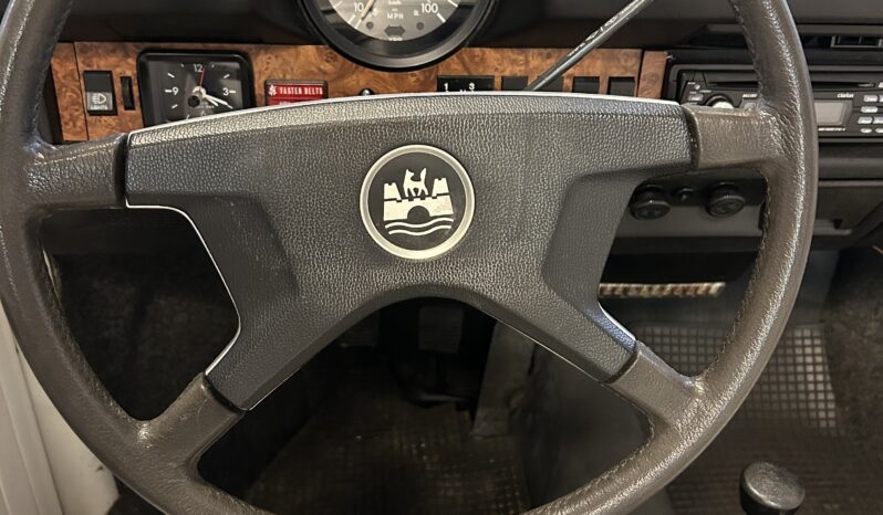 VW Bobbel 1303 Cabriolet Trible White full