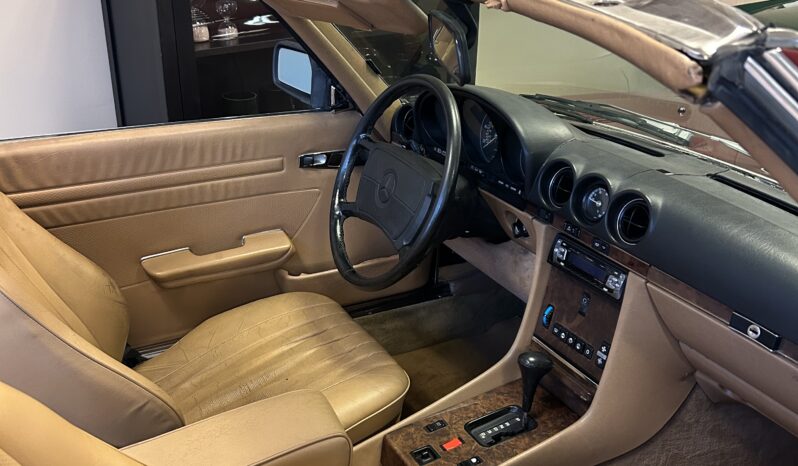 Mercedes-Benz SL-Klasse (R107) SL 560 full