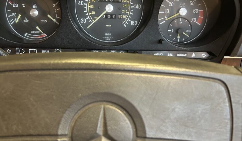 Mercedes-Benz SL-Klasse (R107) SL 560 full