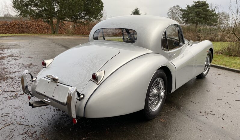 Jaguar XK 120 FHC full