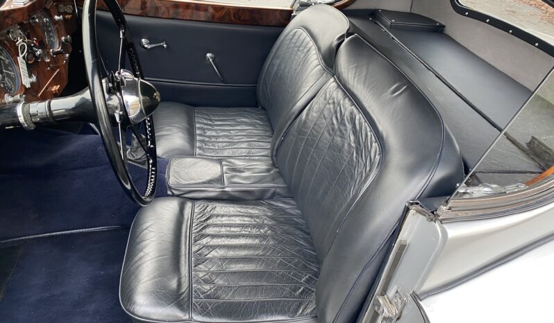 Jaguar XK 120 FHC full