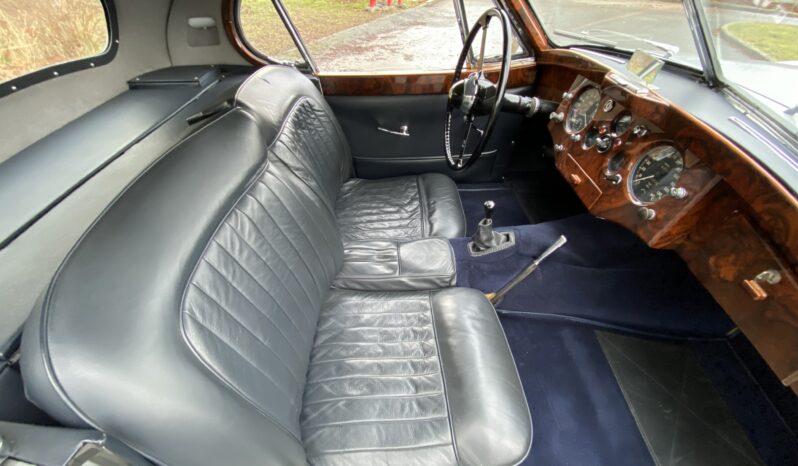 Jaguar XK 120 FHC full