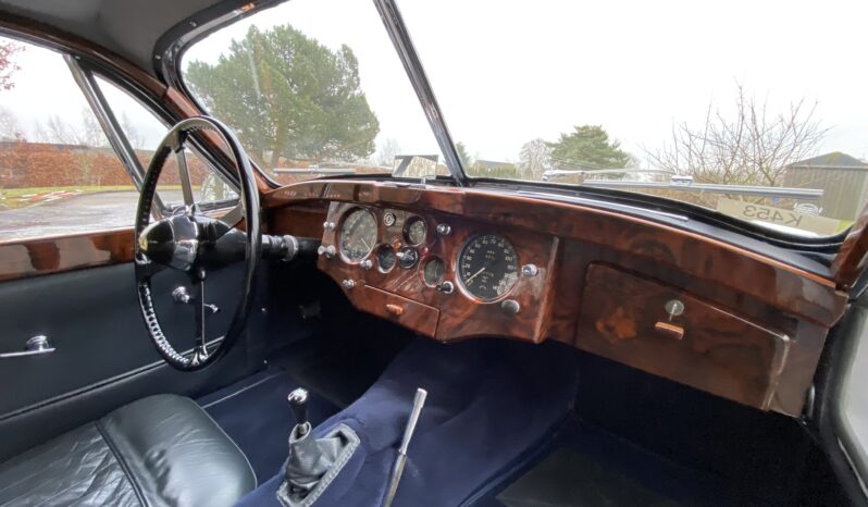 Jaguar XK 120 FHC full