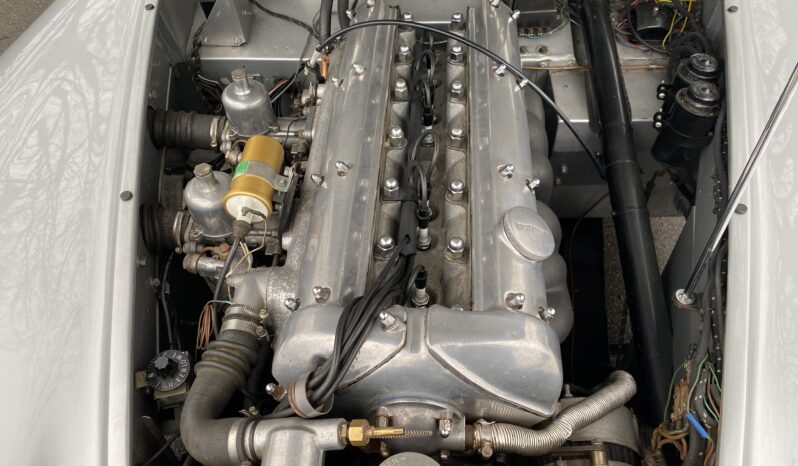 Jaguar XK 120 FHC full