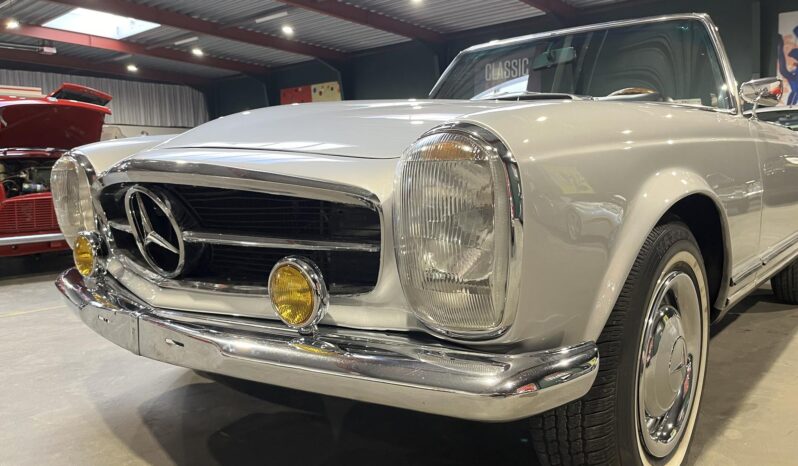 Mercedes-Benz SL (W113) 230 SL Pagode Roadster full
