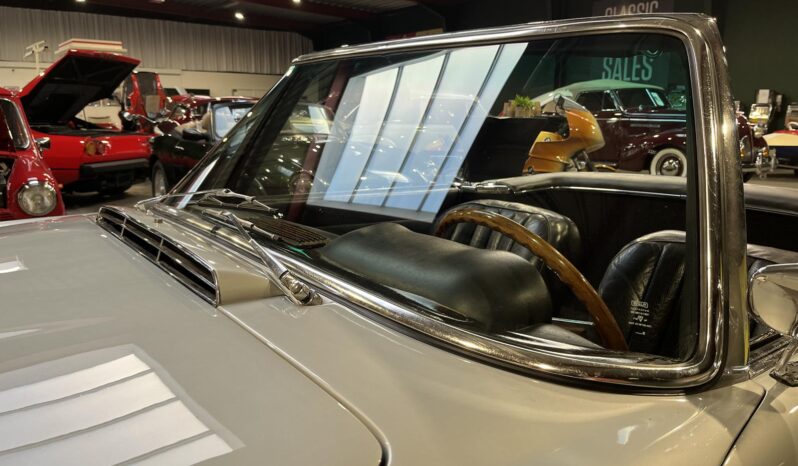Mercedes-Benz SL (W113) 230 SL Pagode Roadster full