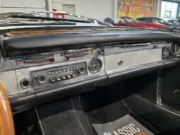 Mercedes-Benz SL (W113) 230 SL Pagode Roadster full