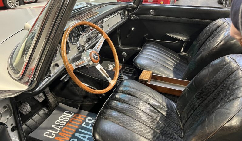 Mercedes-Benz SL (W113) 230 SL Pagode Roadster full