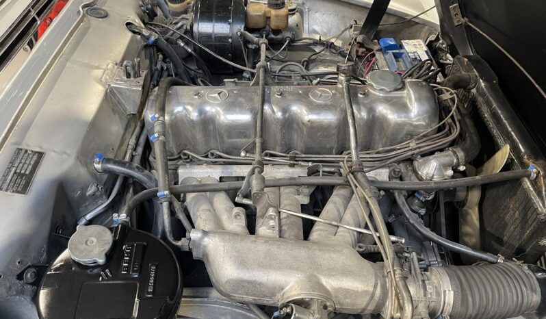 Mercedes-Benz SL (W113) 230 SL Pagode Roadster full