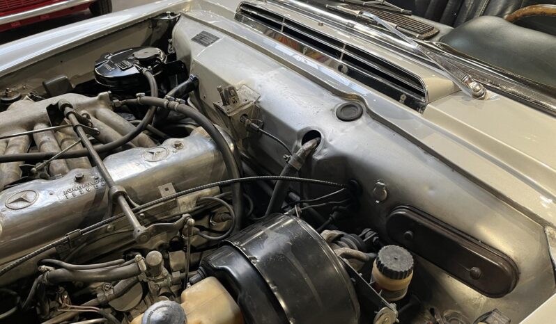 Mercedes-Benz SL (W113) 230 SL Pagode Roadster full