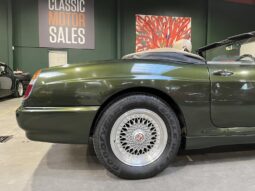 MG MGB RV8 3,9 V8 RHD Cabriolet full