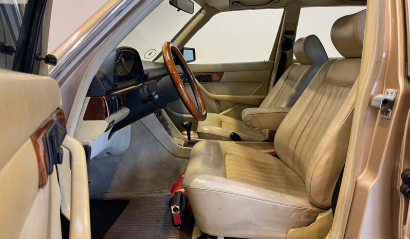 Mercedes-Benz S-Klasse (W126) 500 SEL 5,0 4d full