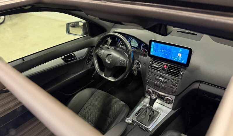 Mercedes-Benz C-Klasse (W220) C63 6,3 AMG stc. aut. Van 5d full