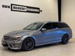Mercedes-Benz C-Klasse (W220) C63 6,3 AMG stc. aut. Van 5d full